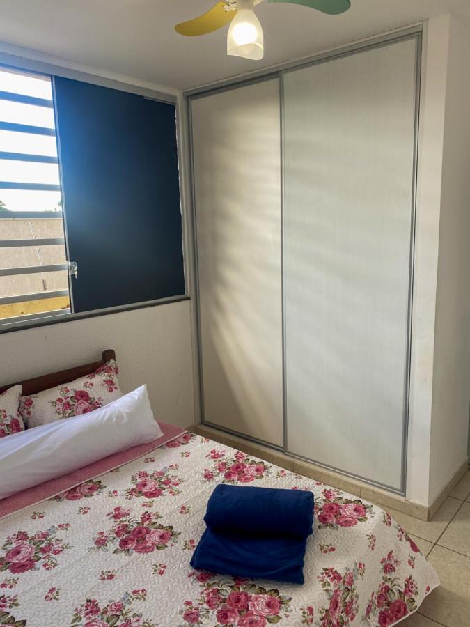 Apartamento confortável, completo e com garagem no parque atheneu Goiânia Quarto foto